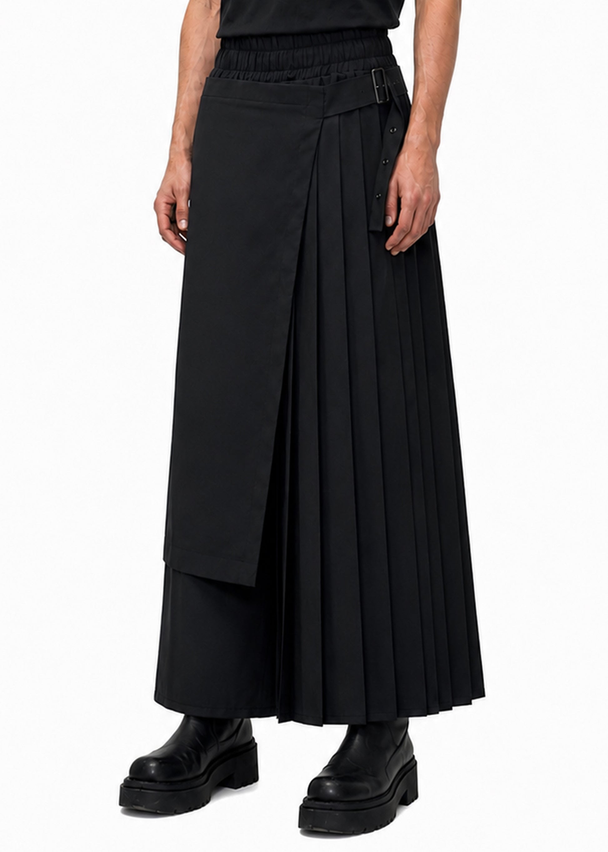 ASYMMETRIC PLEAT TROUSERS