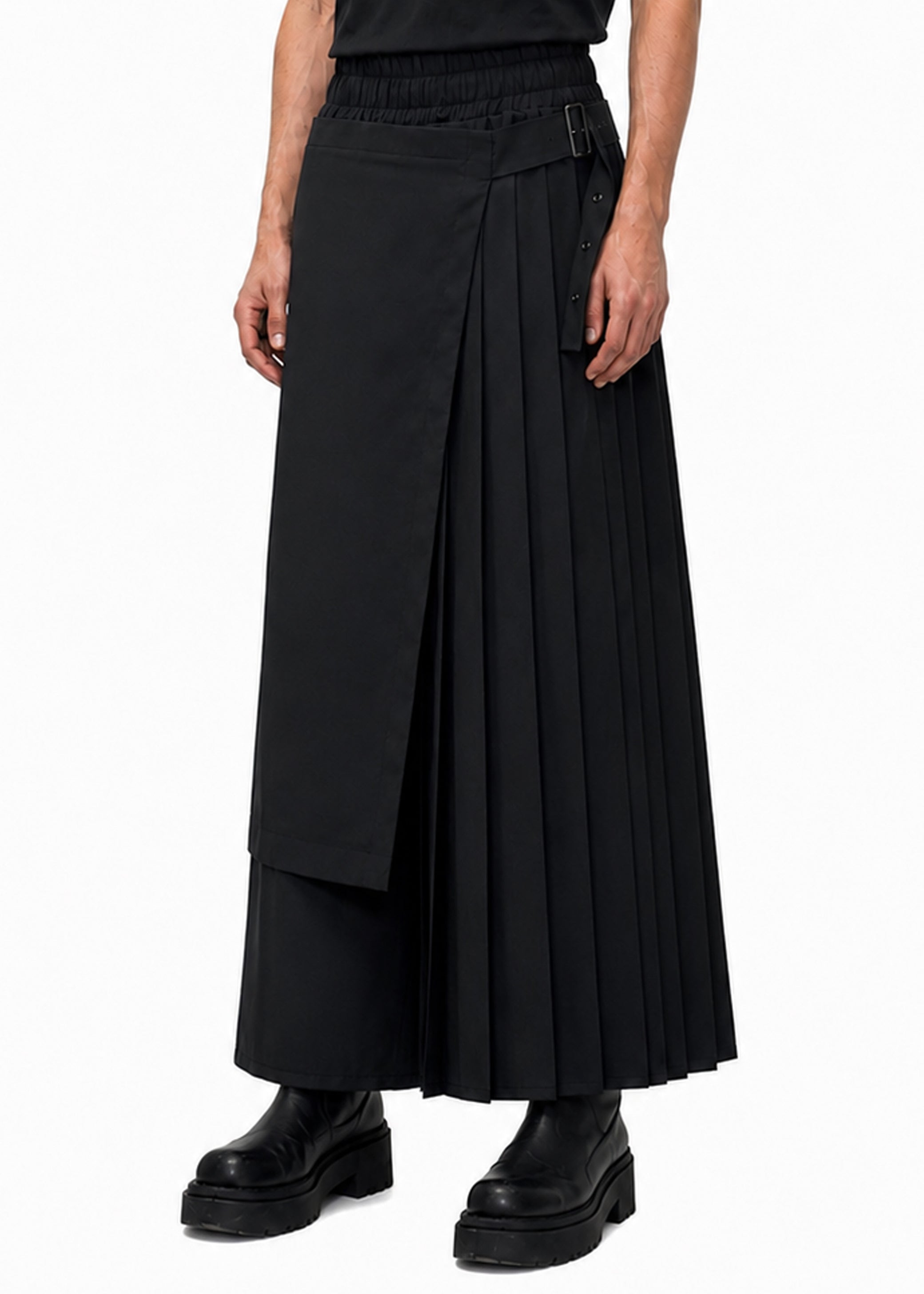 ASYMMETRIC PLEAT TROUSERS