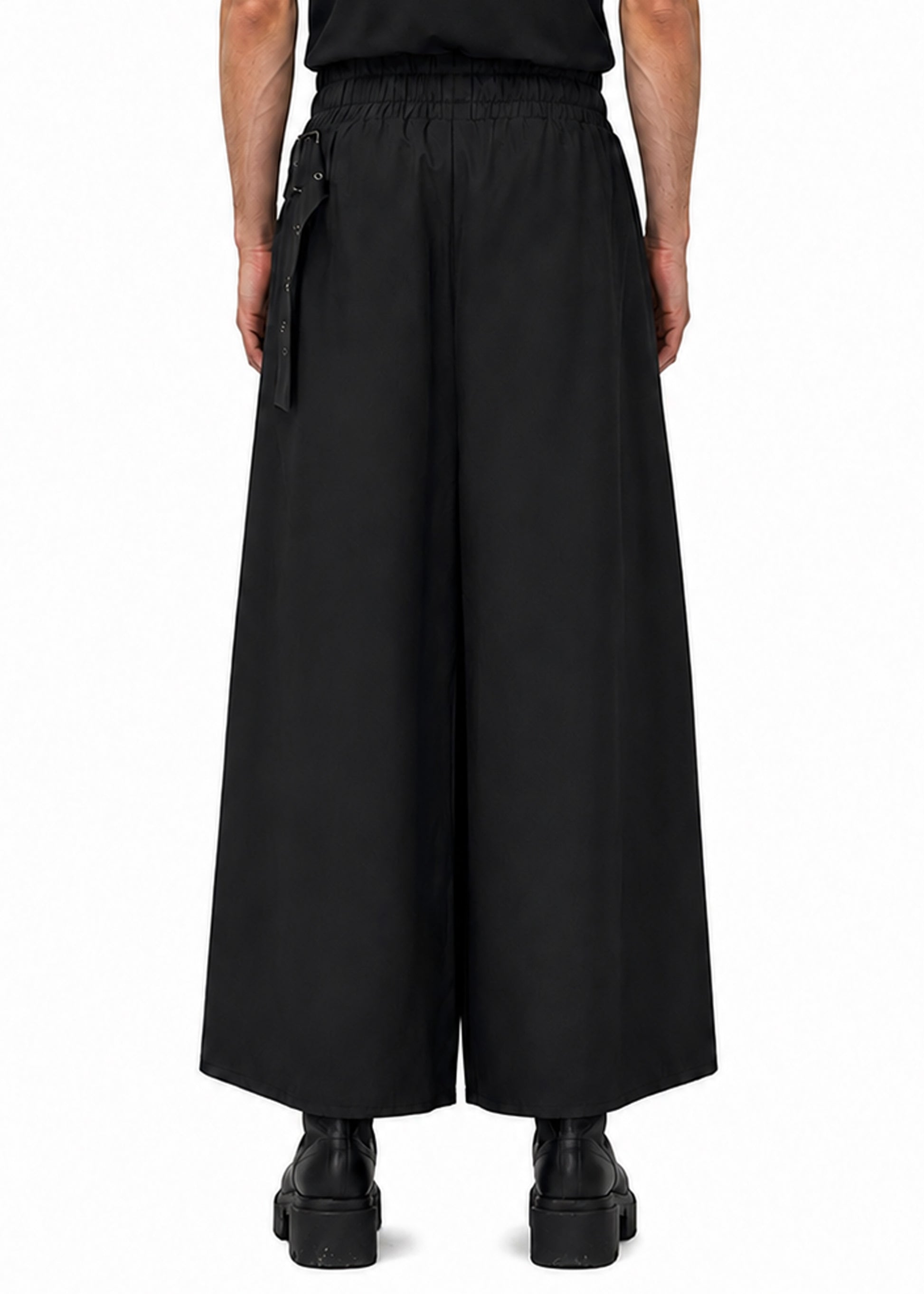 ASYMMETRIC PLEAT TROUSERS
