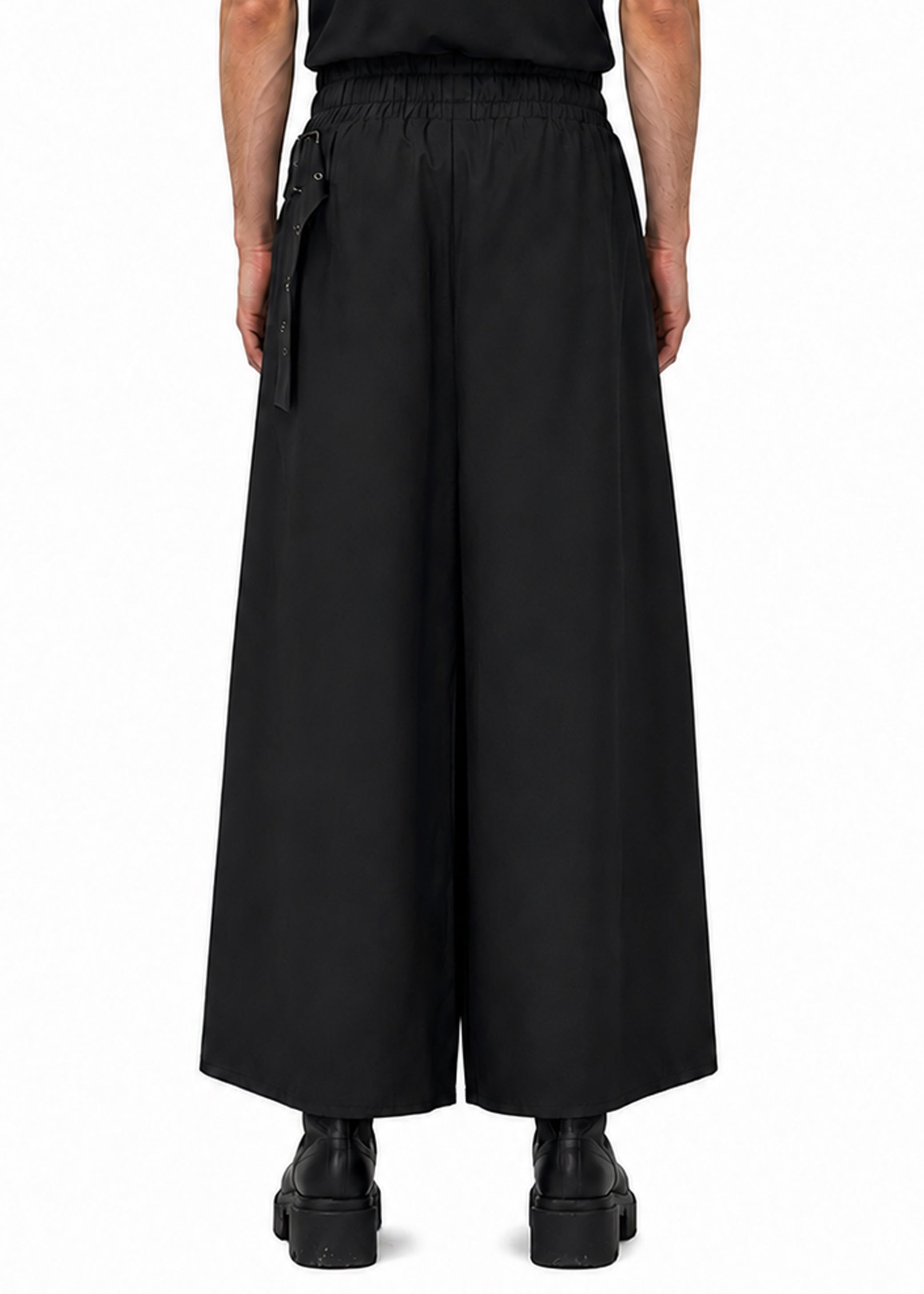 ASYMMETRIC PLEAT TROUSERS