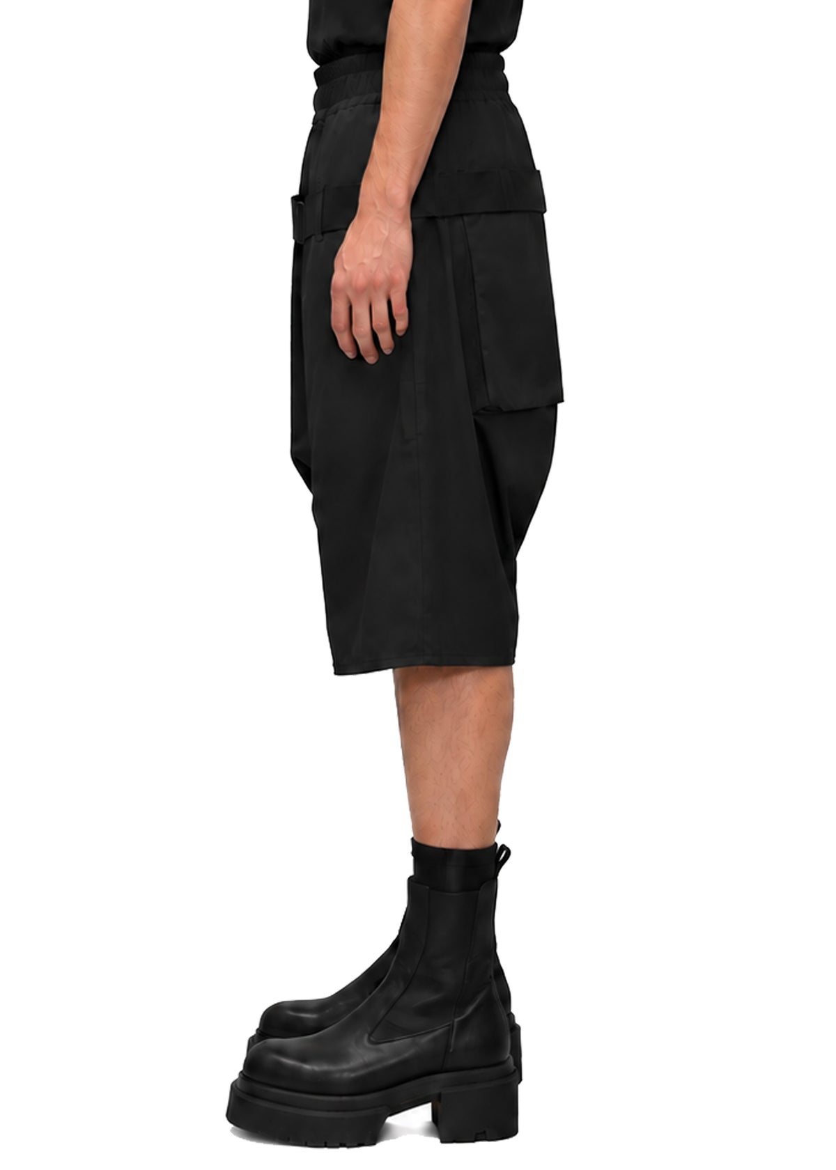 BONDAGE SHORTS
