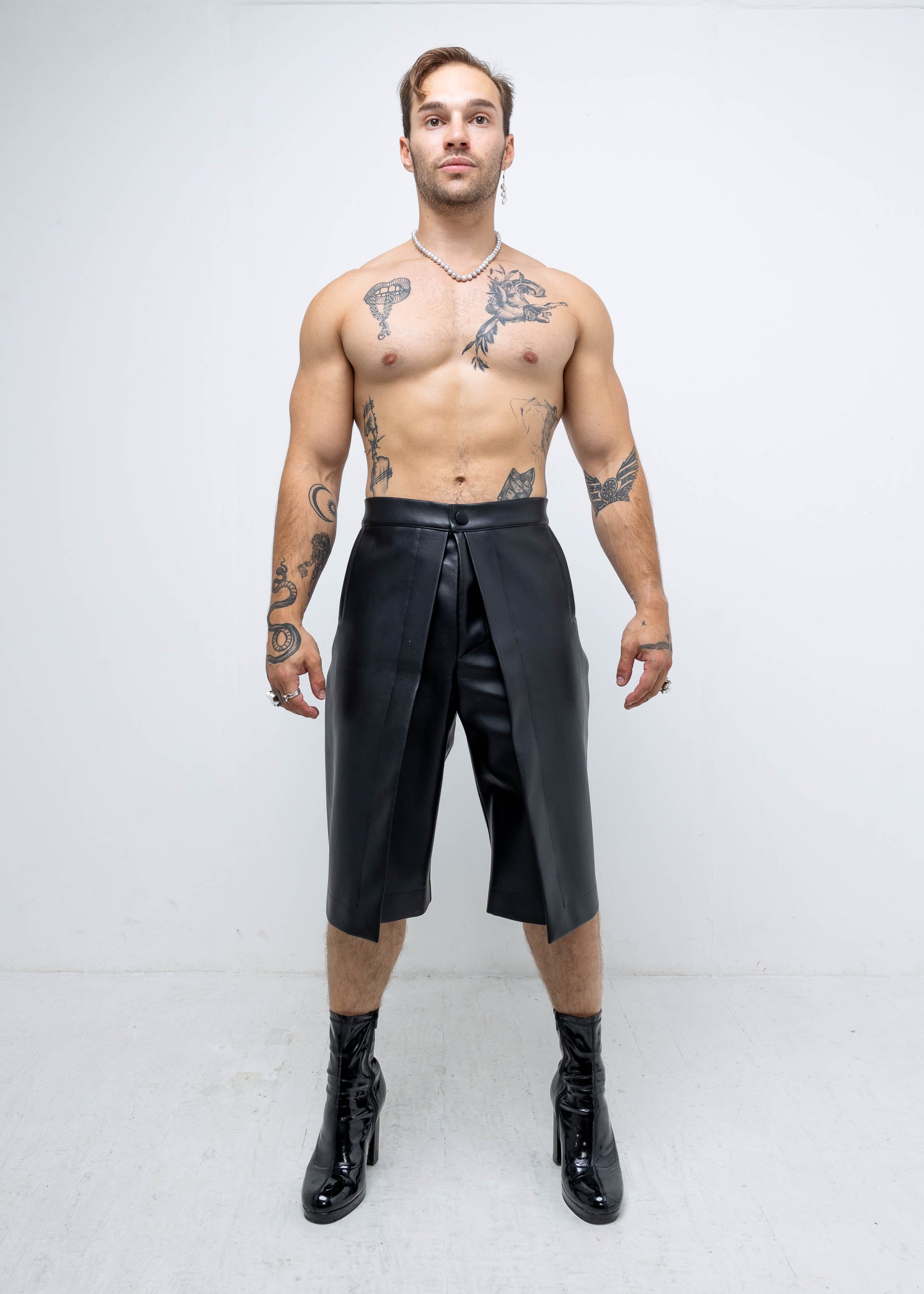SPLIT SHORTS