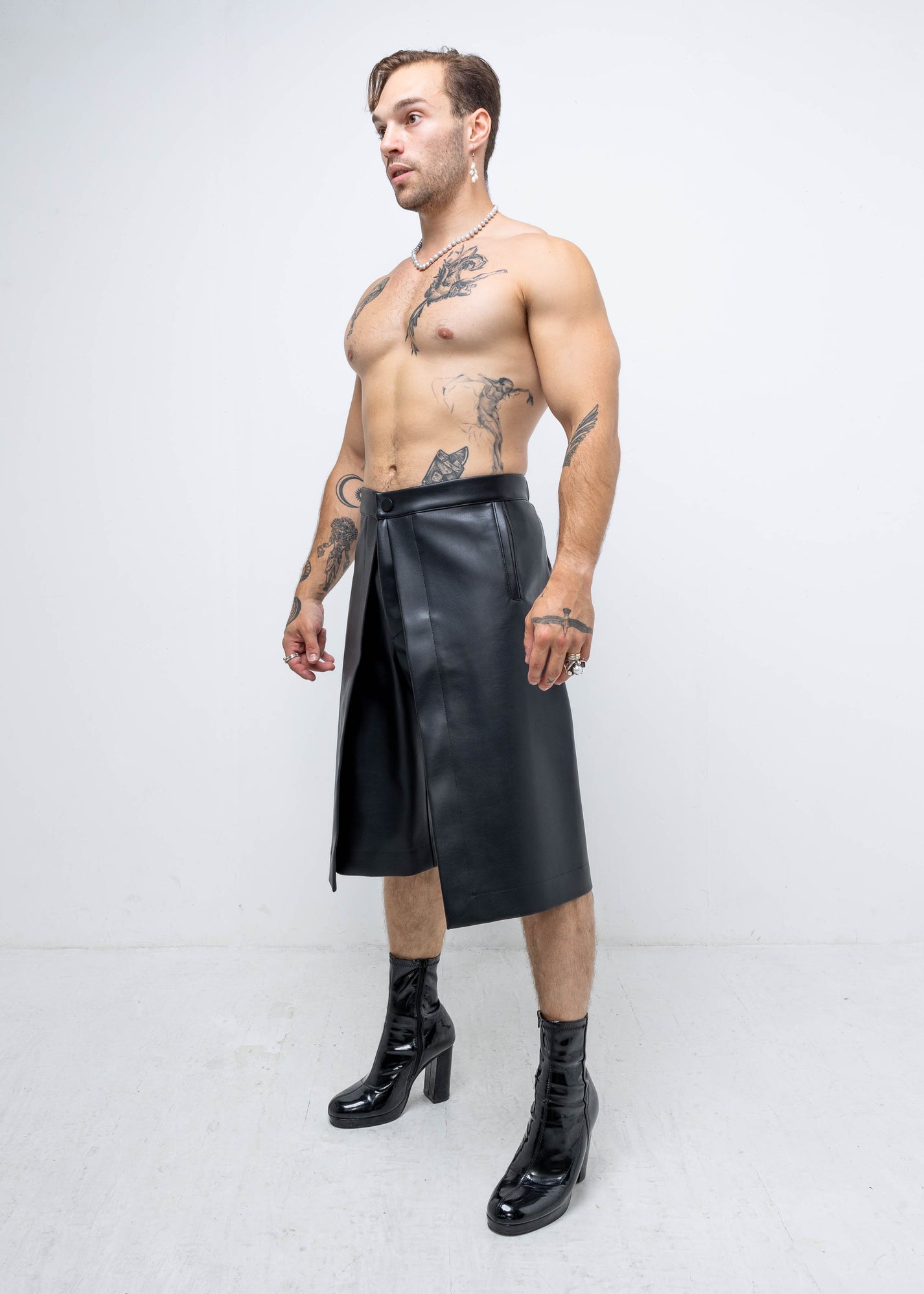 SPLIT SHORTS