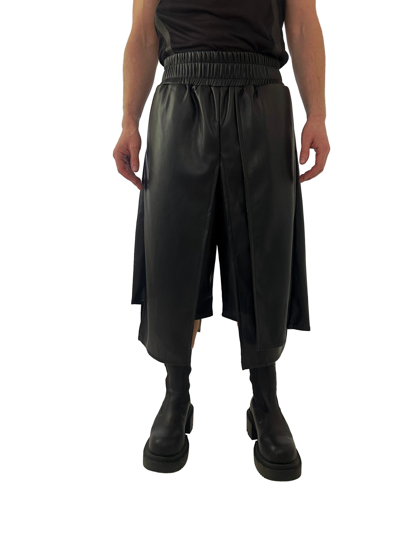 VEGAN LEATHER PANEL SHORTS