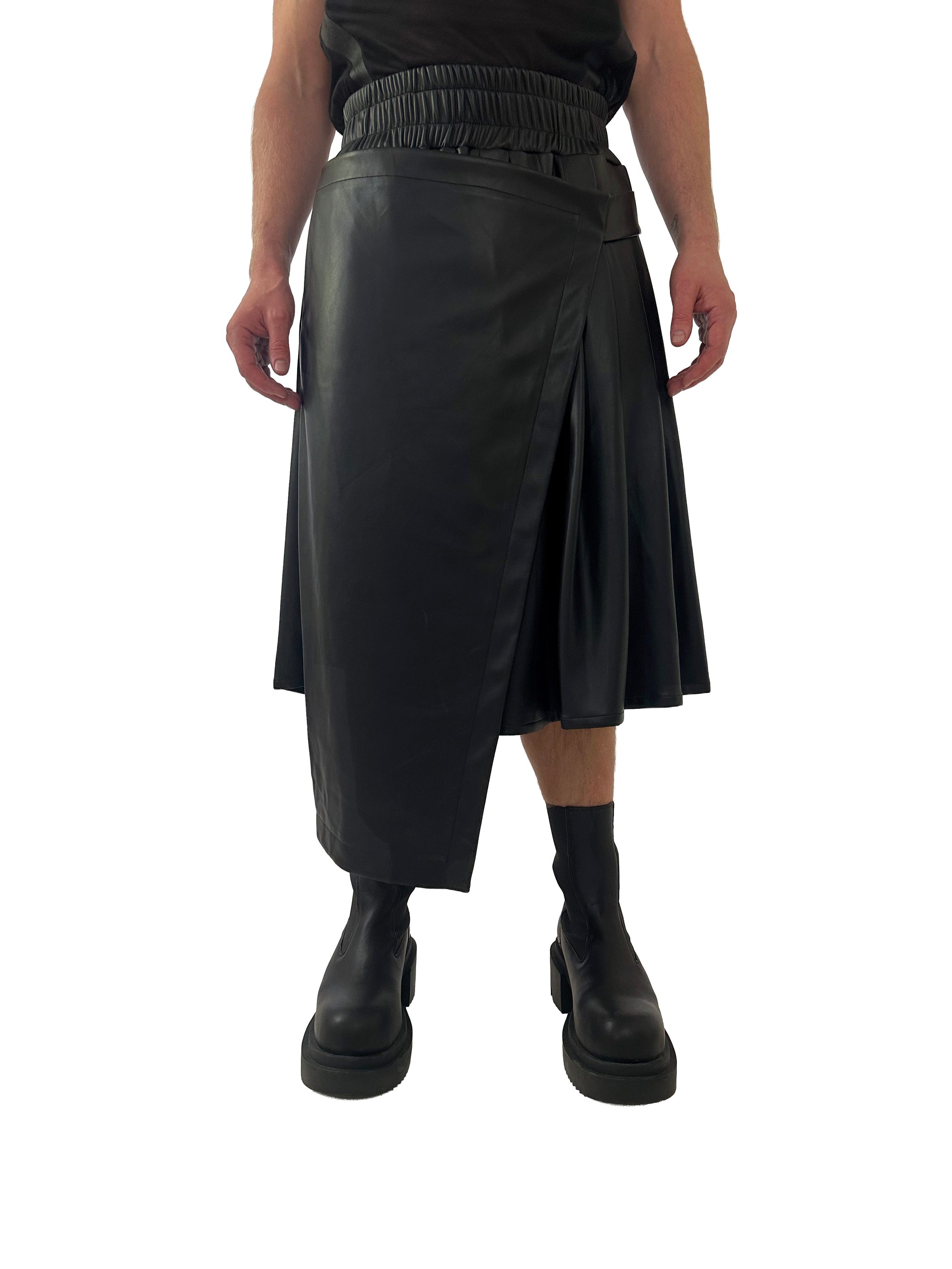 VEGAN LEATHER SHORT KILT
