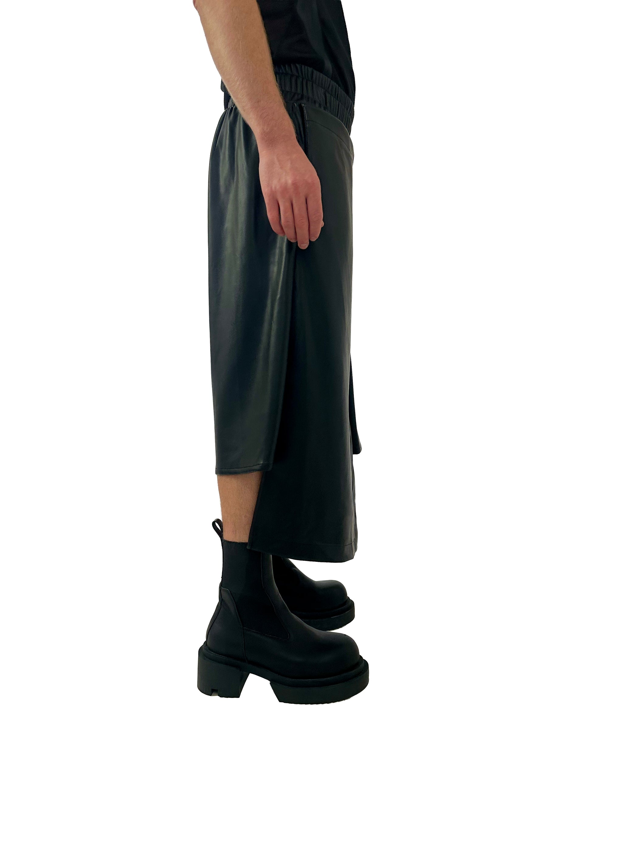 VEGAN LEATHER SHORT KILT